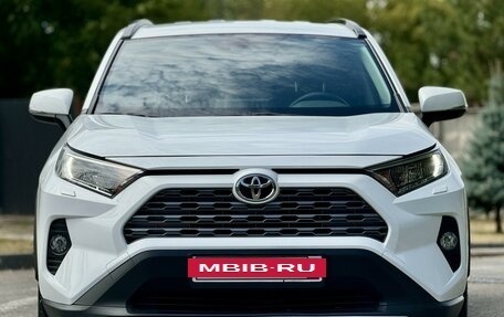 Toyota RAV4, 2020 год, 2 990 000 рублей, 3 фотография