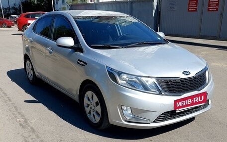 KIA Rio III рестайлинг, 2014 год, 940 000 рублей, 3 фотография