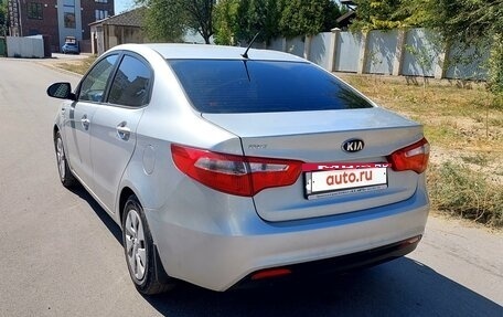 KIA Rio III рестайлинг, 2014 год, 940 000 рублей, 4 фотография