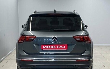 Volkswagen Tiguan II, 2021 год, 2 730 000 рублей, 4 фотография