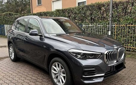 BMW X5, 2022 год, 6 990 000 рублей, 3 фотография