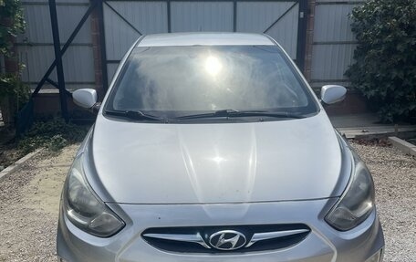 Hyundai Solaris II рестайлинг, 2012 год, 799 000 рублей, 2 фотография