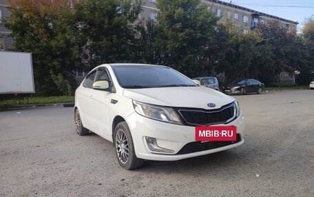 KIA Rio III рестайлинг, 2013 год, 750 000 рублей, 3 фотография