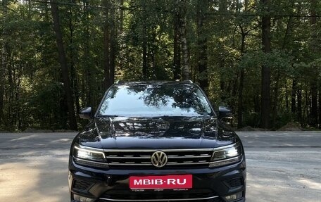 Volkswagen Tiguan II, 2018 год, 3 149 000 рублей, 2 фотография