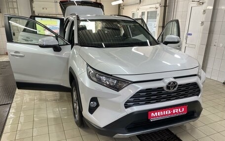 Toyota RAV4, 2020 год, 3 499 000 рублей, 1 фотография