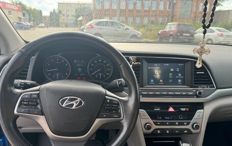 Hyundai Elantra VI рестайлинг, 2018 год, 1 650 000 рублей, 8 фотография