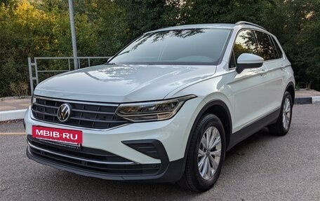 Volkswagen Tiguan II, 2021 год, 3 089 000 рублей, 5 фотография