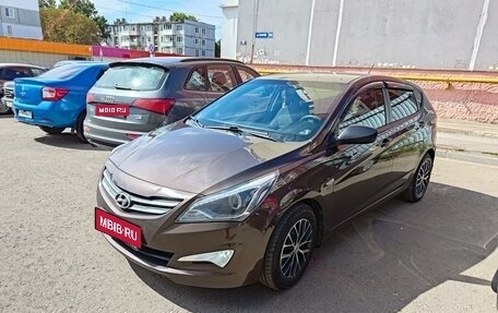 Hyundai Solaris II рестайлинг, 2015 год, 1 200 000 рублей, 1 фотография