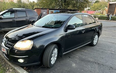 Volkswagen Jetta VI, 2010 год, 670 000 рублей, 1 фотография