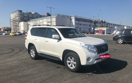 Toyota Land Cruiser Prado 150 рестайлинг 2, 2017 год, 5 000 000 рублей, 3 фотография