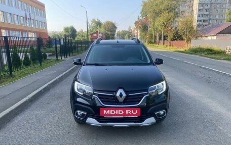 Renault Sandero II рестайлинг, 2022 год, 1 290 000 рублей, 2 фотография