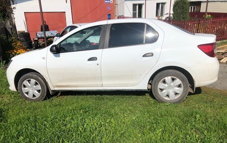 Renault Logan II, 2016 год, 720 000 рублей, 3 фотография