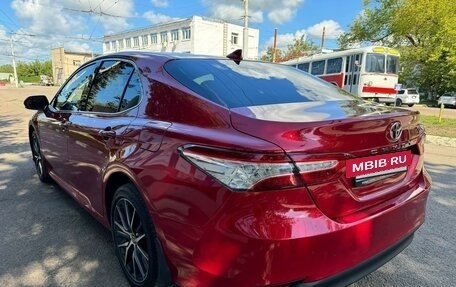 Toyota Camry, 2021 год, 2 950 000 рублей, 7 фотография