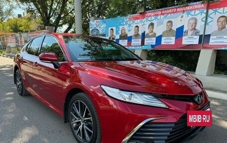 Toyota Camry, 2021 год, 2 950 000 рублей, 2 фотография