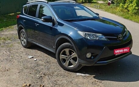 Toyota RAV4, 2015 год, 2 250 000 рублей, 2 фотография