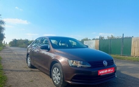 Volkswagen Jetta VI, 2015 год, 1 400 000 рублей, 2 фотография