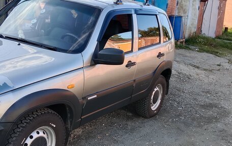 Chevrolet Niva I рестайлинг, 2009 год, 460 000 рублей, 2 фотография