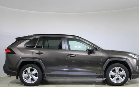 Toyota RAV4, 2020 год, 3 450 000 рублей, 4 фотография