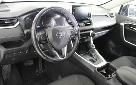 Toyota RAV4, 2020 год, 3 450 000 рублей, 12 фотография