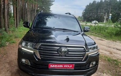 Toyota Land Cruiser 200, 2017 год, 7 377 000 рублей, 1 фотография