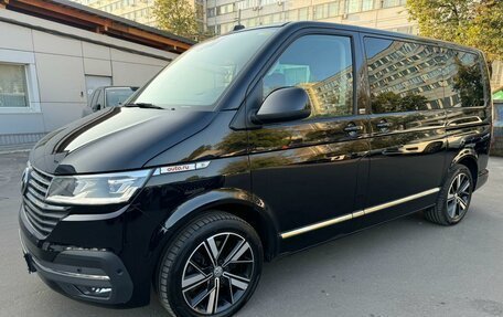 Volkswagen Multivan T6 рестайлинг, 2020 год, 6 850 000 рублей, 3 фотография