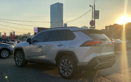 Toyota RAV4, 2020 год, 3 715 990 рублей, 13 фотография