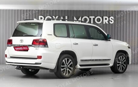 Toyota Land Cruiser 200, 2019 год, 9 700 000 рублей, 5 фотография