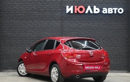 Opel Astra J, 2011 год, 875 000 рублей, 7 фотография