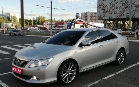 Toyota Camry, 2013 год, 2 100 000 рублей, 1 фотография