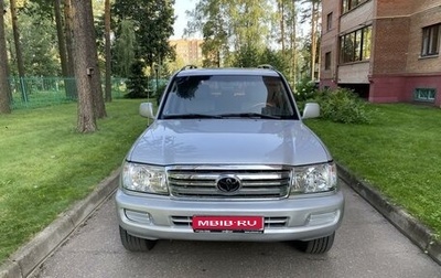 Toyota Land Cruiser 100 рестайлинг 2, 2006 год, 2 200 000 рублей, 1 фотография