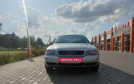 Audi A4, 1996 год, 290 000 рублей, 2 фотография