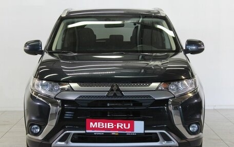 Mitsubishi Outlander III рестайлинг 3, 2020 год, 2 629 000 рублей, 4 фотография