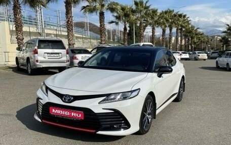 Toyota Camry, 2021 год, 3 299 900 рублей, 1 фотография