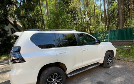 Toyota Land Cruiser Prado 150 рестайлинг 2, 2021 год, 7 200 000 рублей, 1 фотография