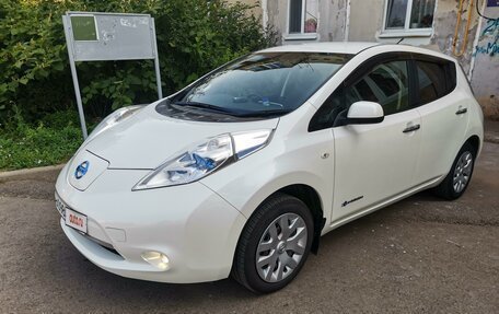 Nissan Leaf I, 2014 год, 757 000 рублей, 2 фотография