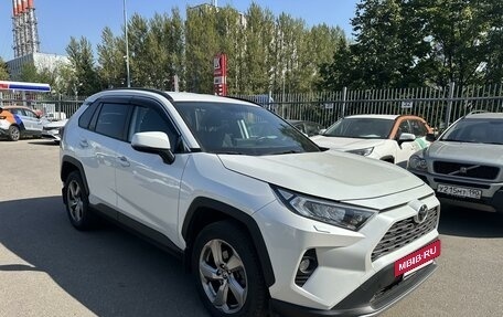 Toyota RAV4, 2020 год, 3 749 000 рублей, 2 фотография