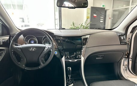 Hyundai Sonata VI, 2012 год, 1 395 300 рублей, 12 фотография