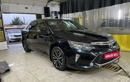 Toyota Camry, 2017 год, 2 450 000 рублей, 2 фотография