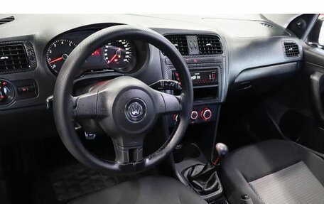 Volkswagen Polo VI (EU Market), 2011 год, 699 000 рублей, 6 фотография