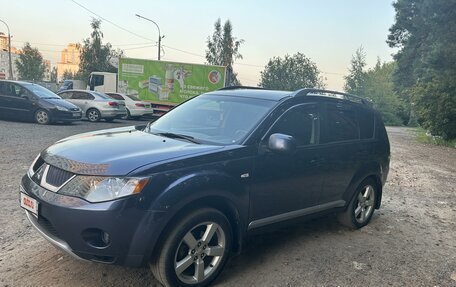 Mitsubishi Outlander III рестайлинг 3, 2008 год, 1 100 000 рублей, 3 фотография