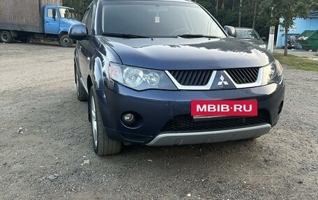 Mitsubishi Outlander III рестайлинг 3, 2008 год, 1 100 000 рублей, 11 фотография