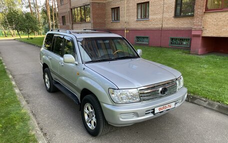 Toyota Land Cruiser 100 рестайлинг 2, 2006 год, 2 200 000 рублей, 4 фотография