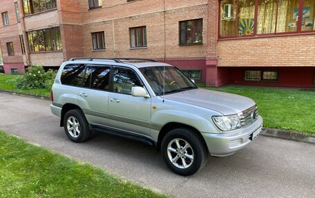 Toyota Land Cruiser 100 рестайлинг 2, 2006 год, 2 200 000 рублей, 5 фотография