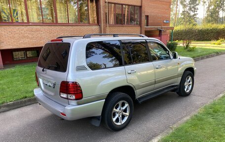 Toyota Land Cruiser 100 рестайлинг 2, 2006 год, 2 200 000 рублей, 7 фотография