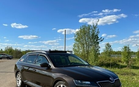 Skoda Superb III рестайлинг, 2016 год, 2 700 000 рублей, 4 фотография