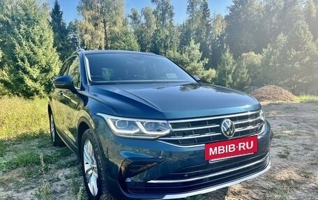 Volkswagen Tiguan II, 2021 год, 3 555 000 рублей, 4 фотография