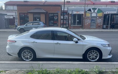 Toyota Camry, 2019 год, 2 990 000 рублей, 3 фотография