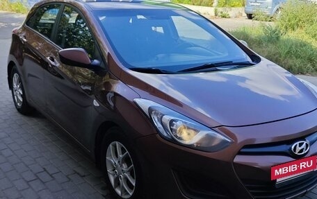 Hyundai i30 II рестайлинг, 2013 год, 940 000 рублей, 2 фотография