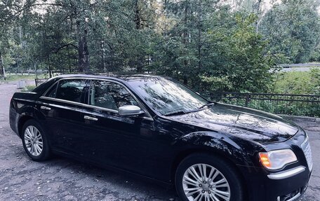 Chrysler 300C II, 2012 год, 1 590 000 рублей, 11 фотография