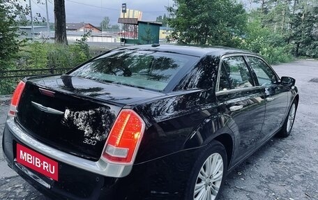 Chrysler 300C II, 2012 год, 1 590 000 рублей, 6 фотография